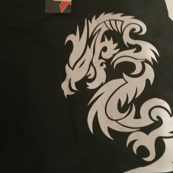 Mens Mrk kick boxing shorts size XXL black and red - Picture 2 of 4